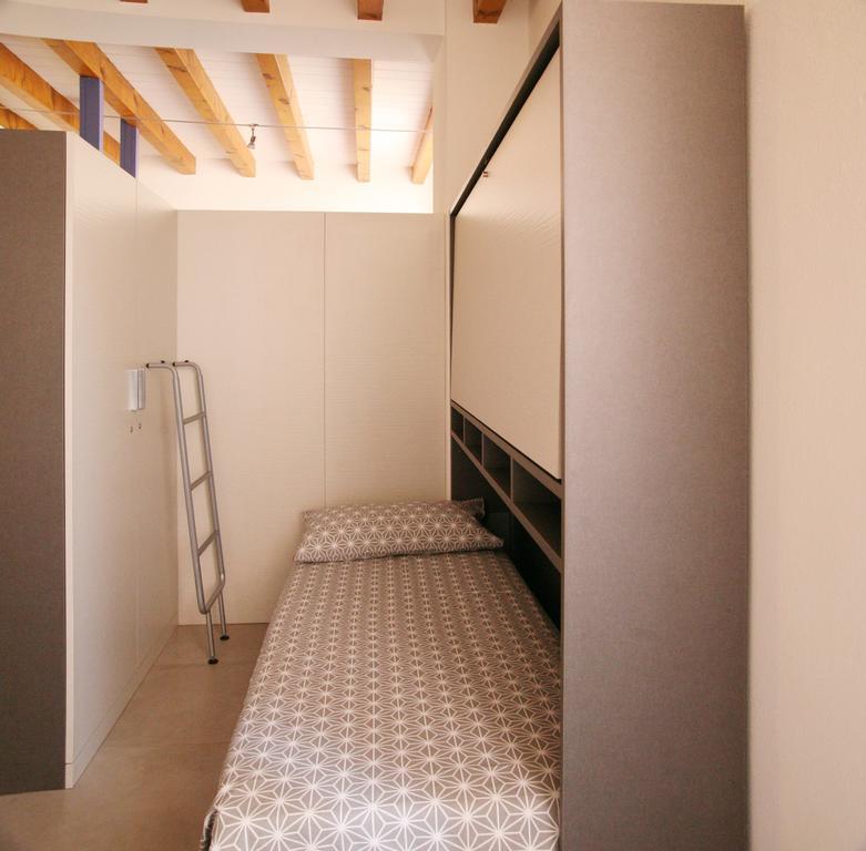 Ostello Locanda Degli Acrobati Brescia Phòng bức ảnh